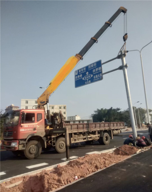 巩留县设备吊装租赁吊车要用多大吊车